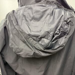 LL‎ Bean Hooded Nylon Windbreaker Jacket Men Size Med Black Packable Lightweight